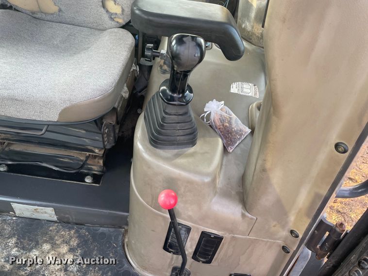 image for item JC9959 2004 Case 1850K  dozer