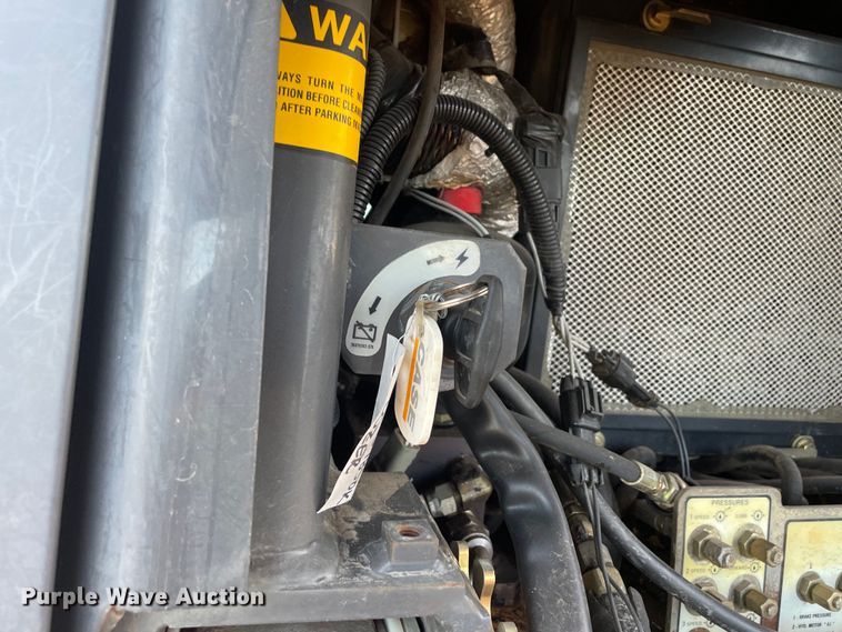 image for item JC9959 2004 Case 1850K  dozer