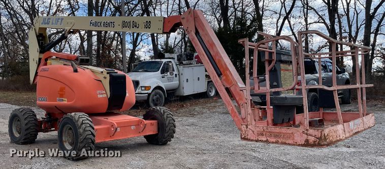 image for item JR9829 2004 JLG 600AJ  boom lift