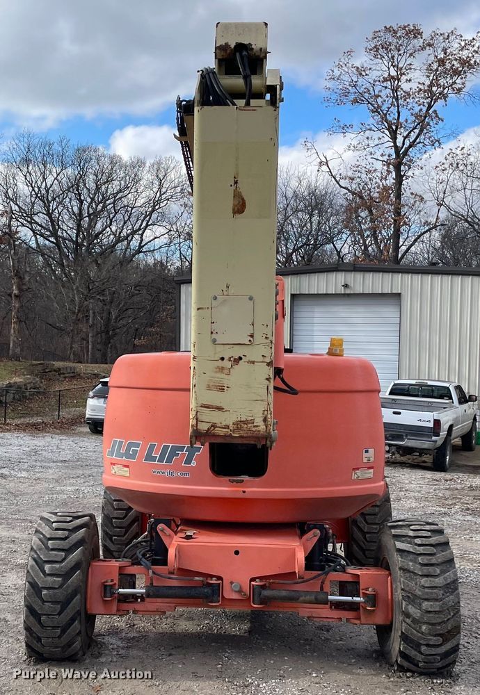 image for item JR9829 2004 JLG 600AJ  boom lift