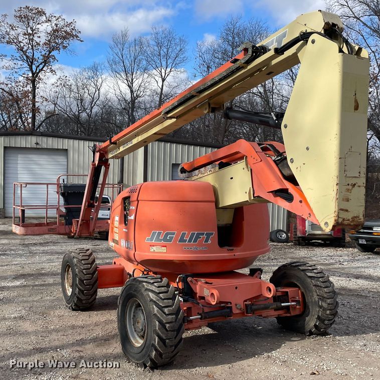 image for item JR9829 2004 JLG 600AJ  boom lift