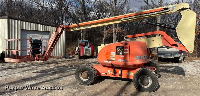 image for item JR9829 2004 JLG 600AJ  boom lift