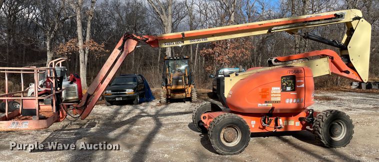 image for item JR9829 2004 JLG 600AJ  boom lift