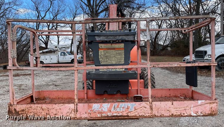 image for item JR9829 2004 JLG 600AJ  boom lift