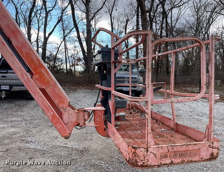 image for item JR9829 2004 JLG 600AJ  boom lift