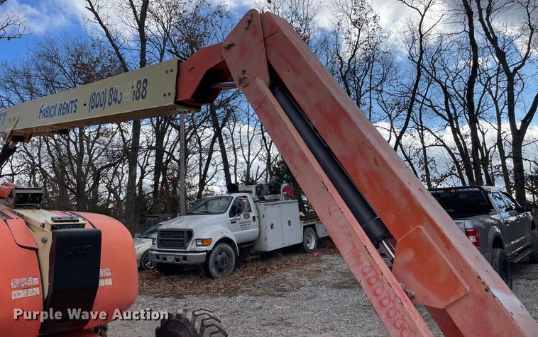 image for item JR9829 2004 JLG 600AJ  boom lift