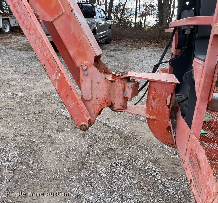 image for item JR9829 2004 JLG 600AJ  boom lift