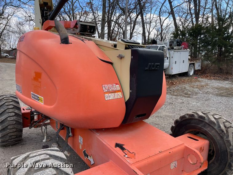 image for item JR9829 2004 JLG 600AJ  boom lift