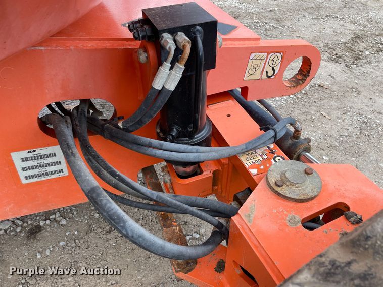 image for item JR9829 2004 JLG 600AJ  boom lift