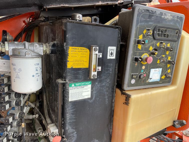 image for item JR9829 2004 JLG 600AJ  boom lift