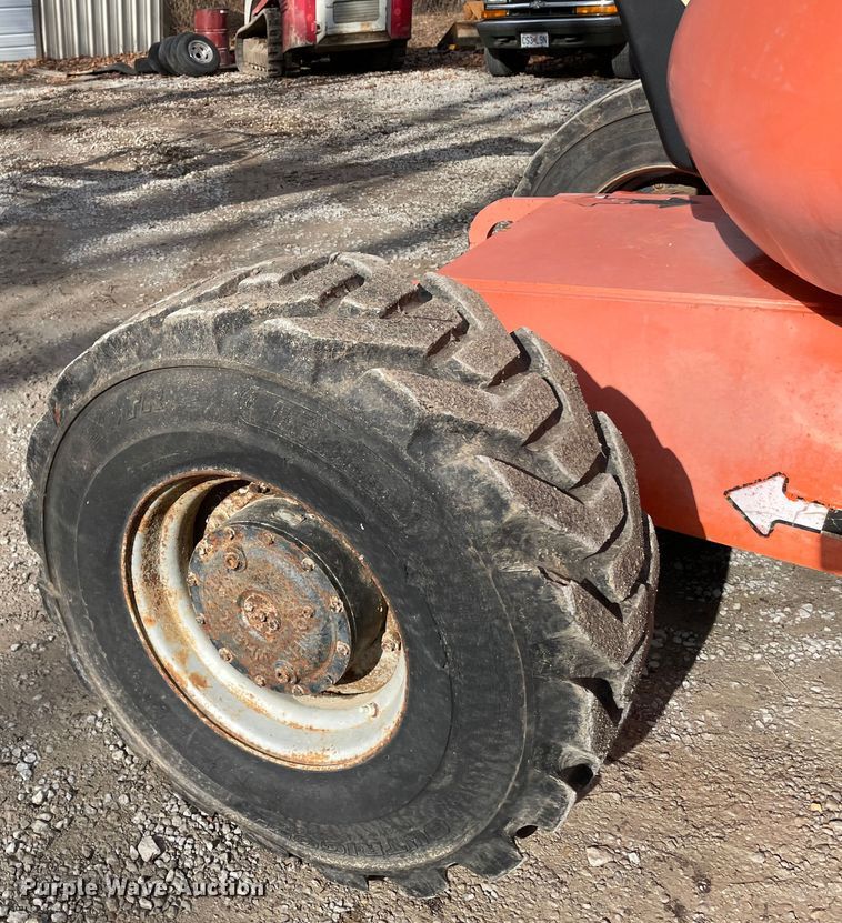 image for item JR9829 2004 JLG 600AJ  boom lift