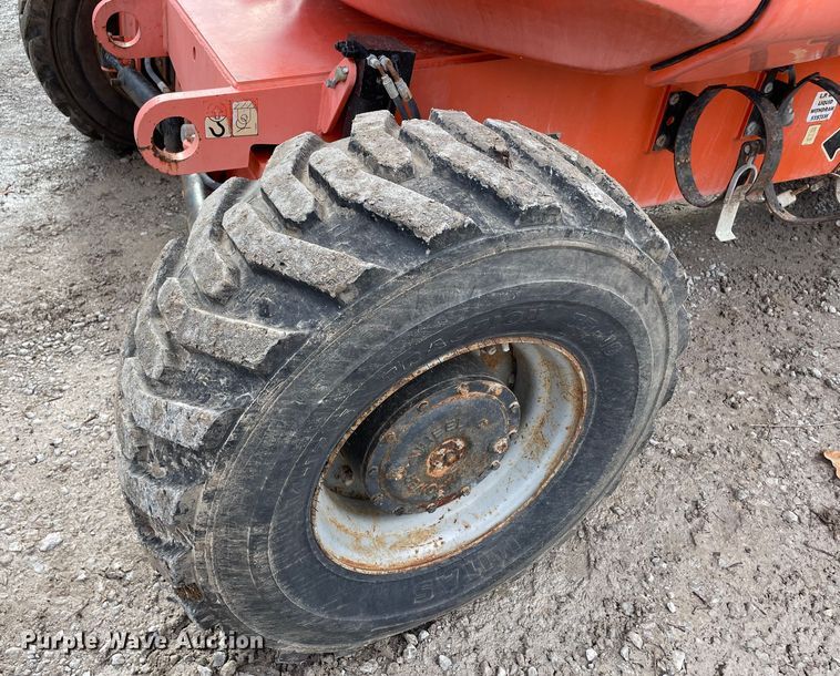 image for item JR9829 2004 JLG 600AJ  boom lift