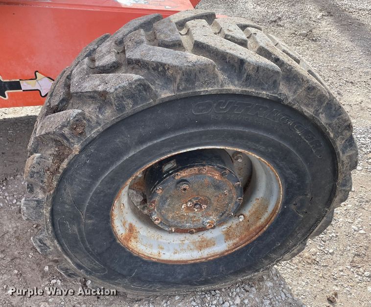 image for item JR9829 2004 JLG 600AJ  boom lift