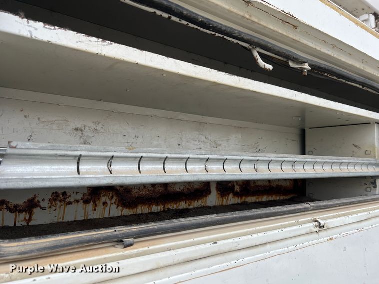 image for item JU9653 2008 International 7400  digger derrick truck