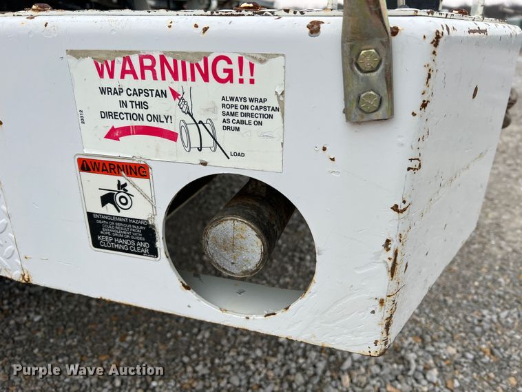 image for item JU9653 2008 International 7400  digger derrick truck