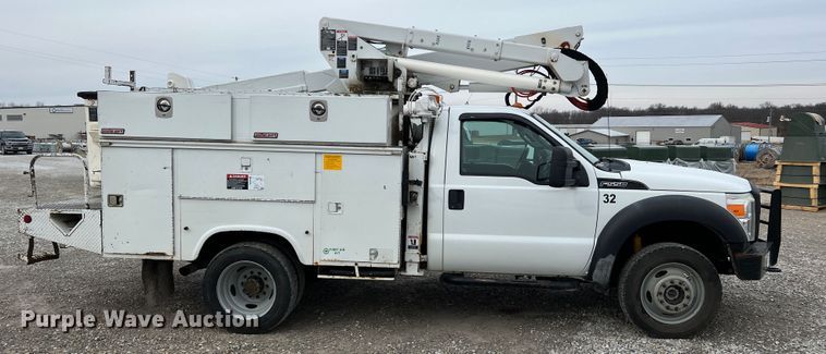 image for item JU9654 2011 Ford F550 Super Duty  bucket truck