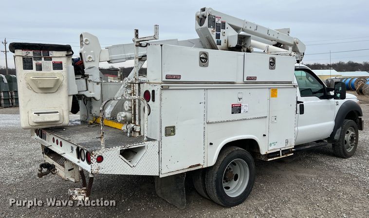 image for item JU9654 2011 Ford F550 Super Duty  bucket truck