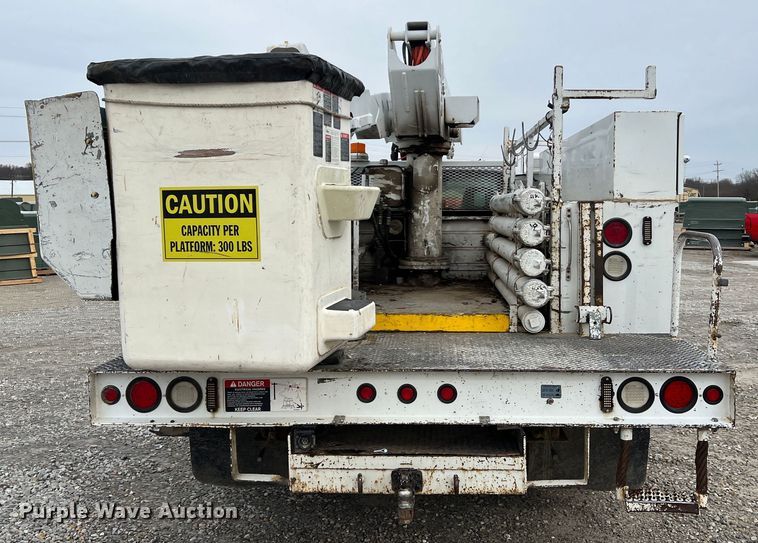 image for item JU9654 2011 Ford F550 Super Duty  bucket truck