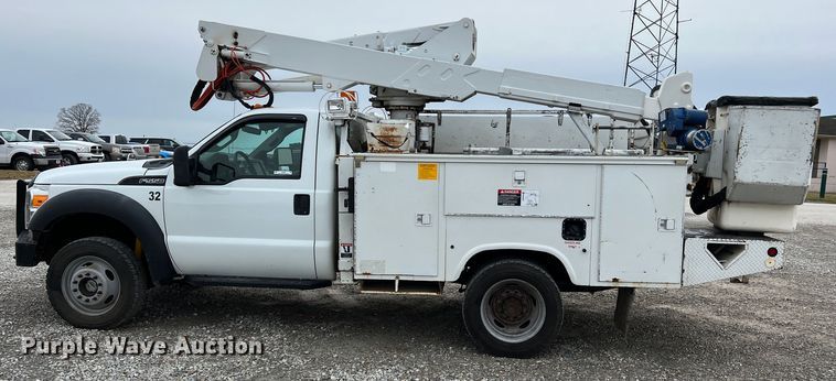 image for item JU9654 2011 Ford F550 Super Duty  bucket truck