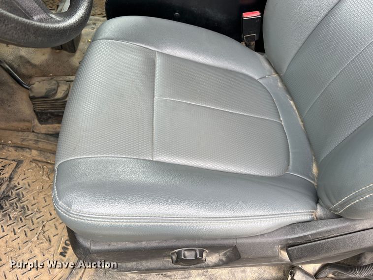 image for item JU9654 2011 Ford F550 Super Duty  bucket truck