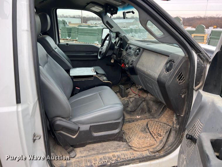 image for item JU9654 2011 Ford F550 Super Duty  bucket truck