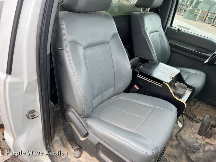 image for item JU9654 2011 Ford F550 Super Duty  bucket truck