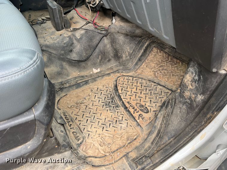 image for item JU9654 2011 Ford F550 Super Duty  bucket truck