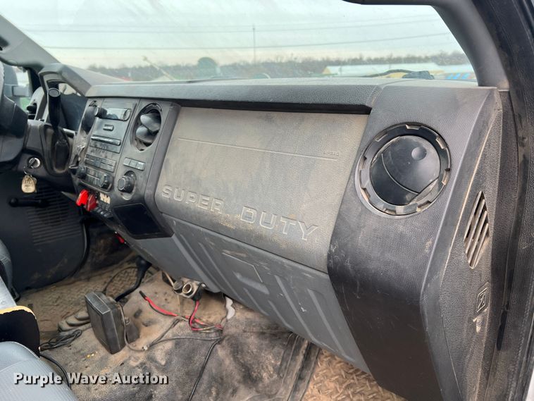 image for item JU9654 2011 Ford F550 Super Duty  bucket truck