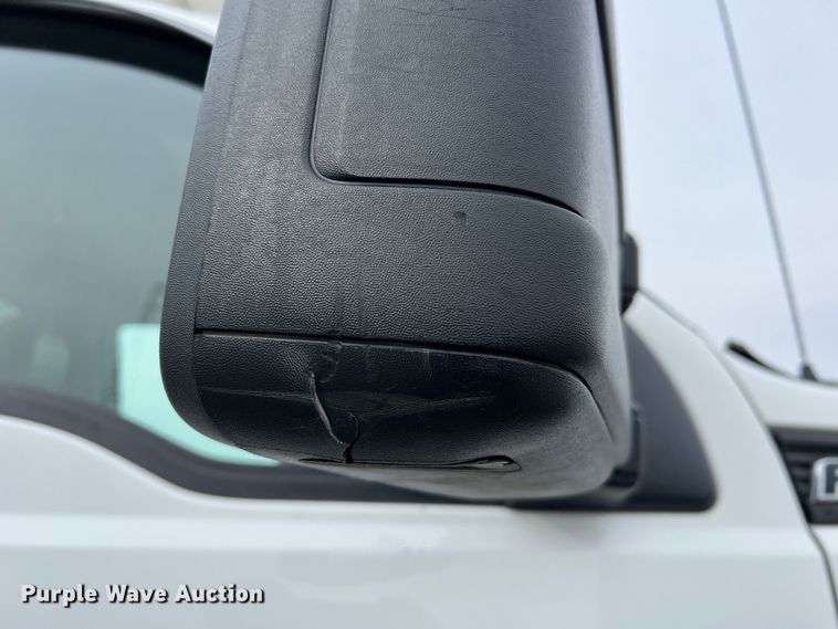 image for item JU9654 2011 Ford F550 Super Duty  bucket truck