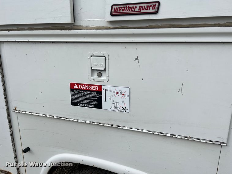 image for item JU9654 2011 Ford F550 Super Duty  bucket truck