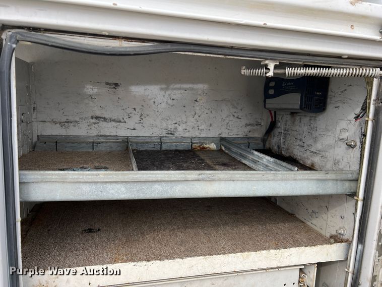 image for item JU9654 2011 Ford F550 Super Duty  bucket truck