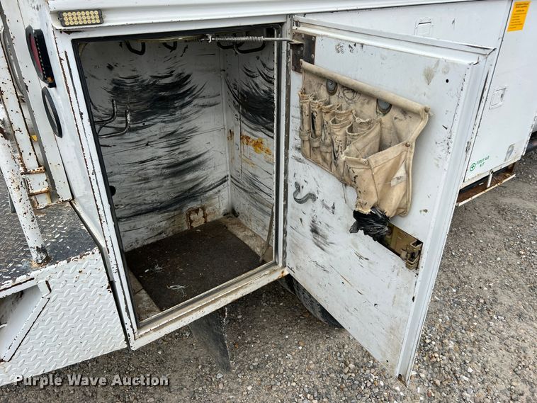 image for item JU9654 2011 Ford F550 Super Duty  bucket truck