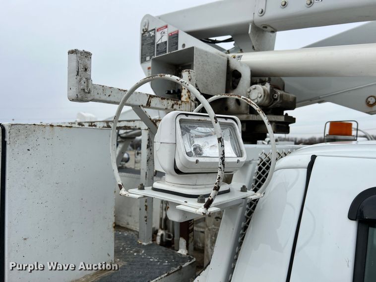 image for item JU9654 2011 Ford F550 Super Duty  bucket truck