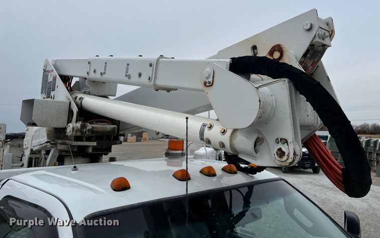 image for item JU9654 2011 Ford F550 Super Duty  bucket truck