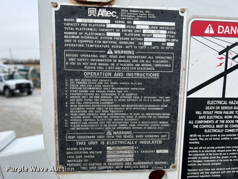 image for item JU9654 2011 Ford F550 Super Duty  bucket truck