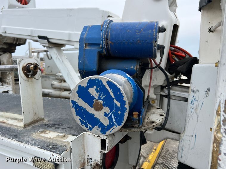 image for item JU9654 2011 Ford F550 Super Duty  bucket truck