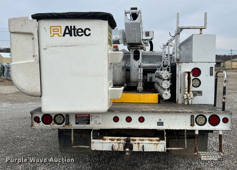 image for item JU9655 2011 Ford F550 Super Duty  bucket truck