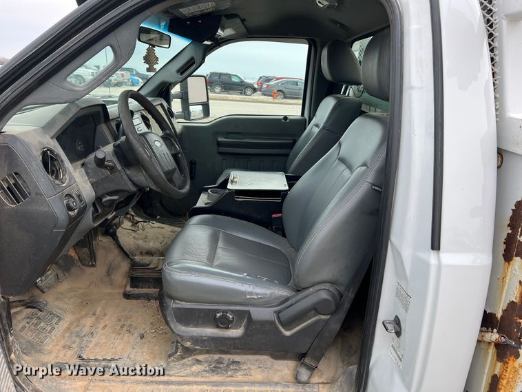 image for item JU9655 2011 Ford F550 Super Duty  bucket truck