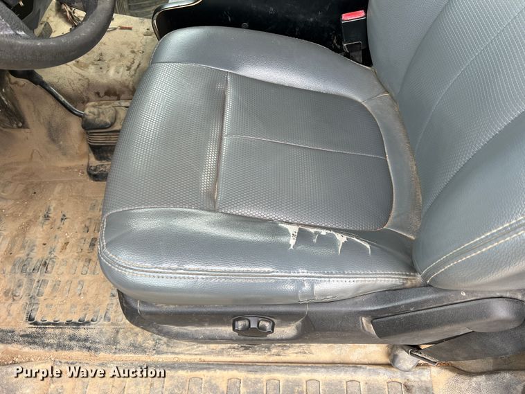 image for item JU9655 2011 Ford F550 Super Duty  bucket truck