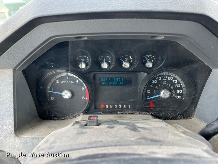 image for item JU9655 2011 Ford F550 Super Duty  bucket truck