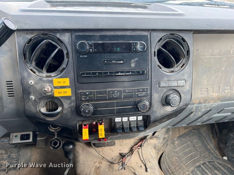 image for item JU9655 2011 Ford F550 Super Duty  bucket truck