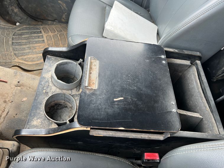 image for item JU9655 2011 Ford F550 Super Duty  bucket truck