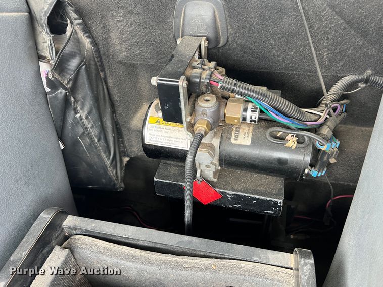 image for item JU9655 2011 Ford F550 Super Duty  bucket truck