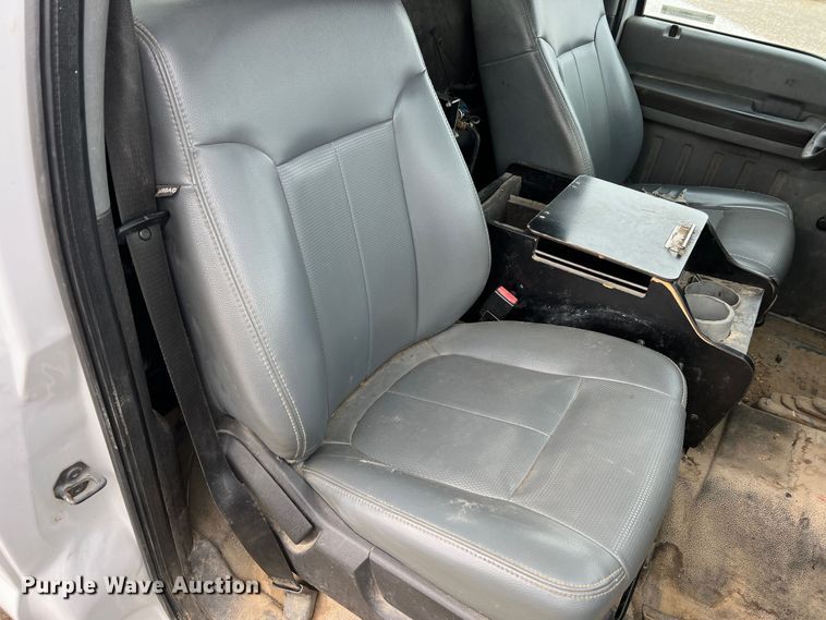 image for item JU9655 2011 Ford F550 Super Duty  bucket truck