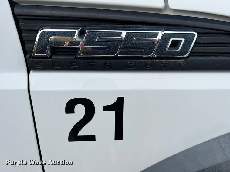 image for item JU9655 2011 Ford F550 Super Duty  bucket truck