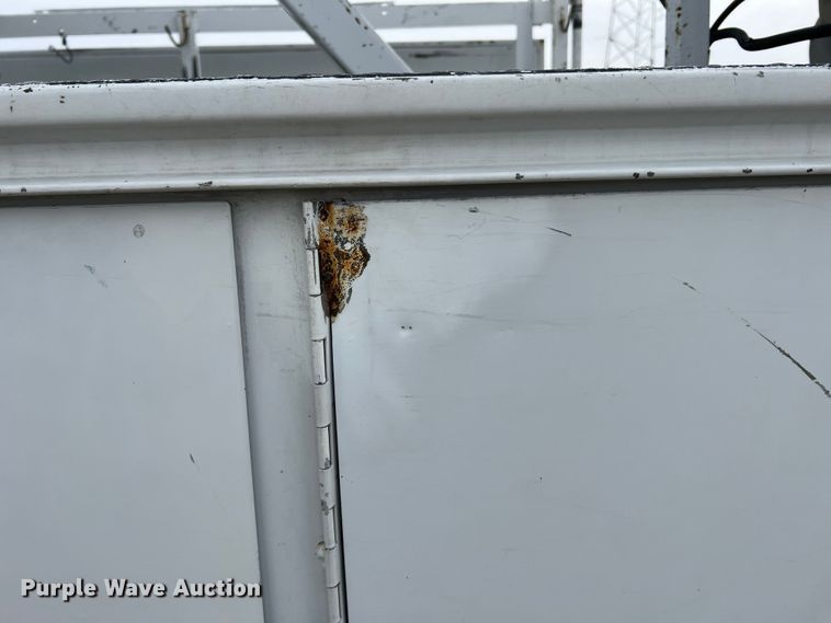 image for item JU9655 2011 Ford F550 Super Duty  bucket truck