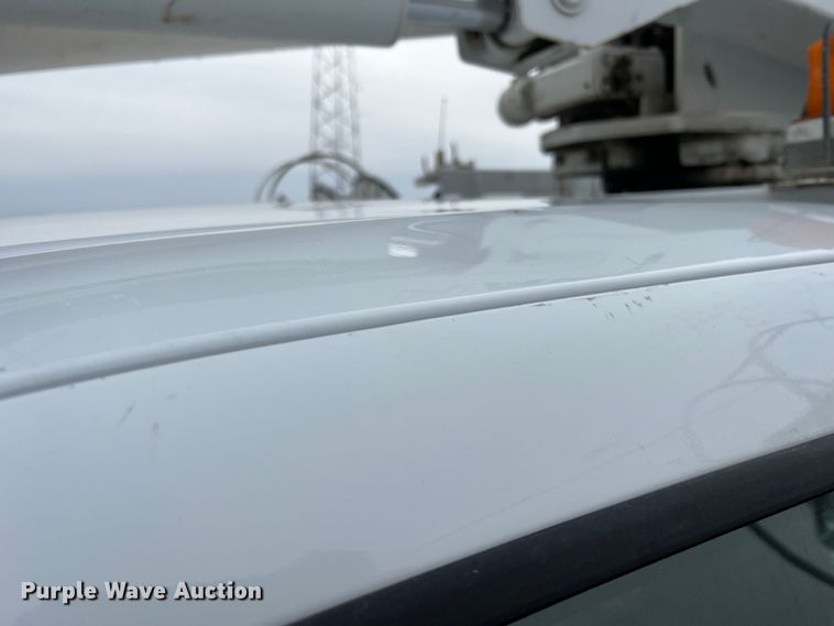 image for item JU9655 2011 Ford F550 Super Duty  bucket truck