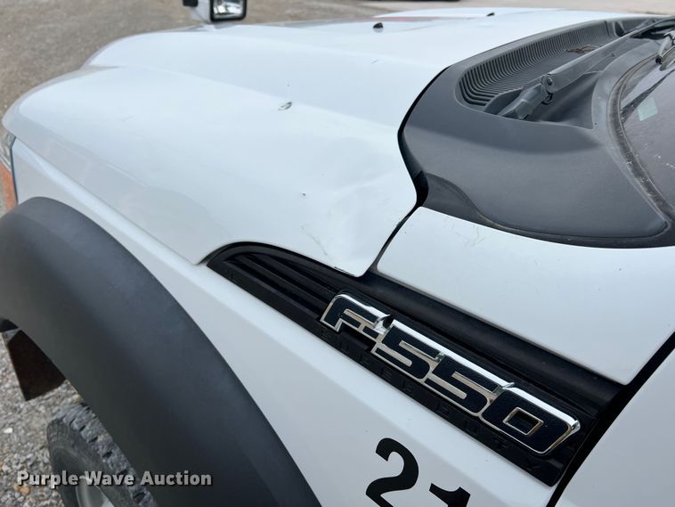 image for item JU9655 2011 Ford F550 Super Duty  bucket truck