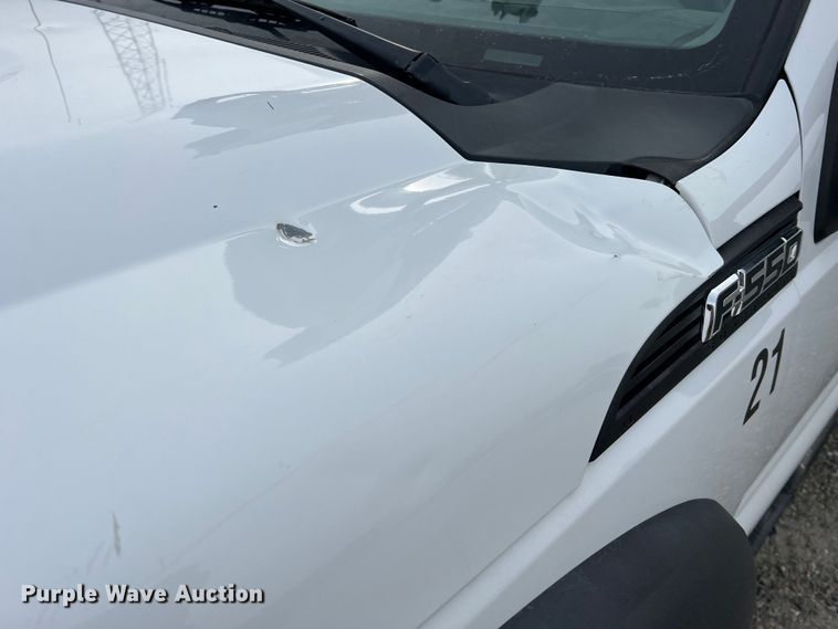 image for item JU9655 2011 Ford F550 Super Duty  bucket truck