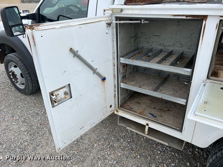 image for item JU9655 2011 Ford F550 Super Duty  bucket truck